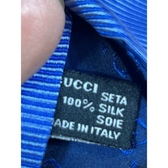 Gucci Men’s Blue Striped 100% Silk Necktie 59″ × 3.75″ Luxury Tie Italian Silk - Picture 4 of 9